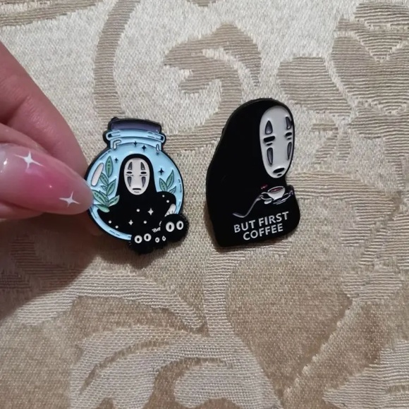 Studio Ghibli Spirited Away No Face Pins 6 pack - Picture 2 of 2